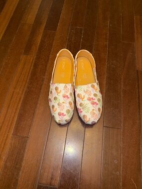 TOMS Women’s Slip-On Sneakers in Cream with Pink & Orange Cactus Print